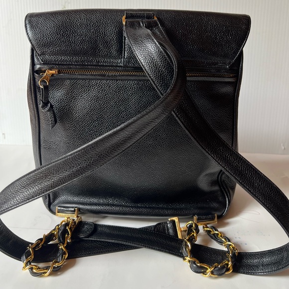 ‼️SOLD‼️ Vintage CHANEL backpack in caviar leather - Picture 3 of 9